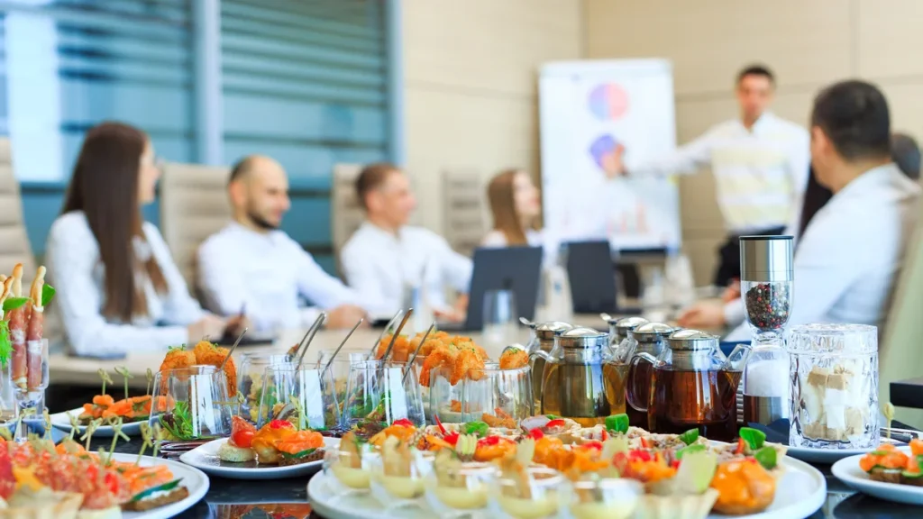 ۵ نکته طلایی برای انتخاب شرکت خدمات پذیرایی در نمایشگاه ها 2 ۵ نکته طلایی برای انتخاب شرکت خدمات پذیرایی در نمایشگاه ها