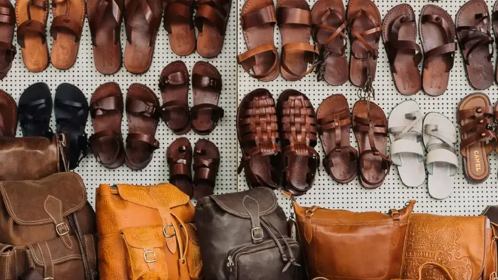 دوازدهمین نمایشگاه بین المللی کیف، کفش و چرم ۱۴۰۴ 2 دوازدهمین نمایشگاه بین المللی کیف، کفش و چرم ۱۴۰۴