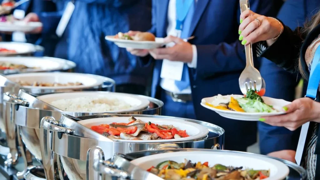 تفاوت بین تشریفات نمایشگاهی و خدمات پذیرایی