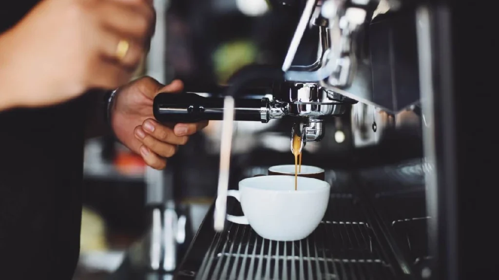 چطور یک کافه بار نمایشگاهی حرفه ای داشته باشیم؟ 4 چطور یک کافه بار نمایشگاهی حرفه ای داشته باشیم؟