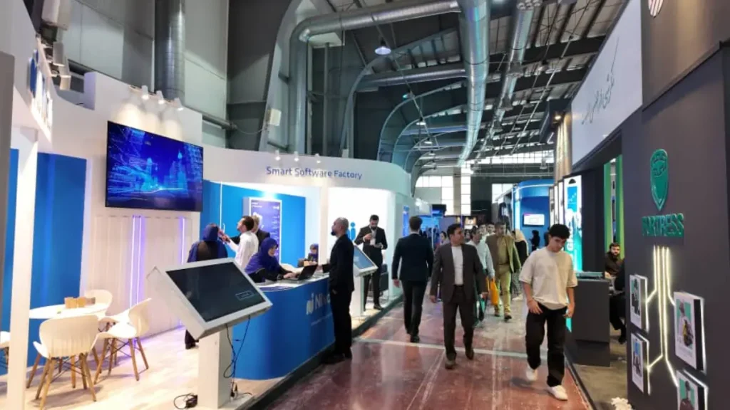 روز اول نمایشگاه الکامپ