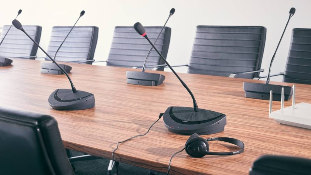 اجاره تجهیزات همایش و کنفرانس و سمینار (صوتی، تصویری و ترجمه) 1 اجاره تجهیزات همایش و کنفرانس و سمینار