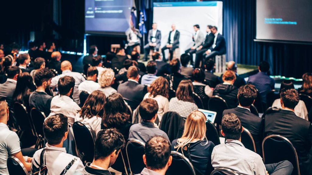 اجاره تجهیزات همایش و کنفرانس و سمینار (صوتی، تصویری و ترجمه) 2 اجاره تجهیزات همایش و کنفرانس و سمینار