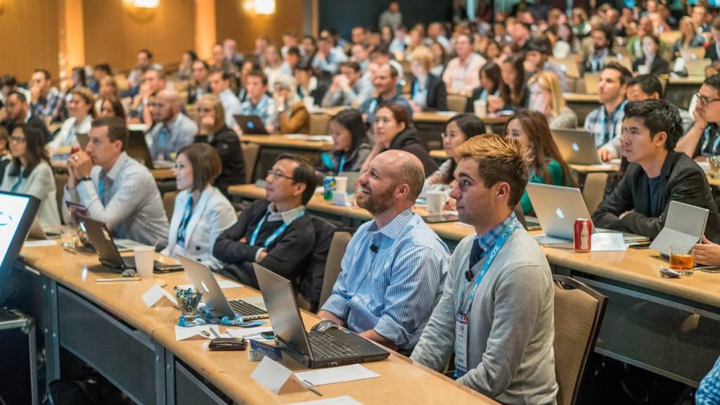 تفاوت کنفرانس و همایش در چیست؟ 1 تفاوت کنفرانس و همایش