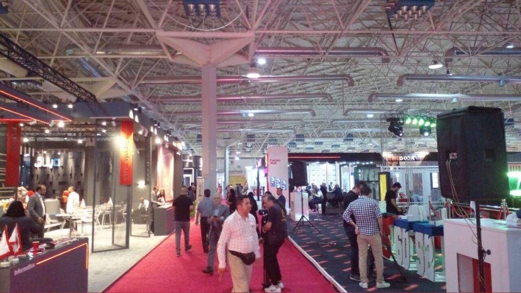 هشتمین نمایشگاه بین المللی شیشه ۱۴۰۴ تهران 3 هشتمین نمایشگاه بین المللی شیشه ۱۴۰۴ تهران