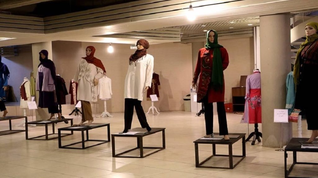سیزدهمین نمایشگاه بین المللی پوشاک ایران مد ۱۴۰۴ 3 سیزدهمین نمایشگاه بین المللی پوشاک ایران مد ۱۴۰۴
