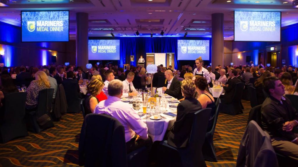 مزایای مدیریت و برگزاری مراسم سال نو در سالن اختصاصی 4 برگزاری مراسم سال نو