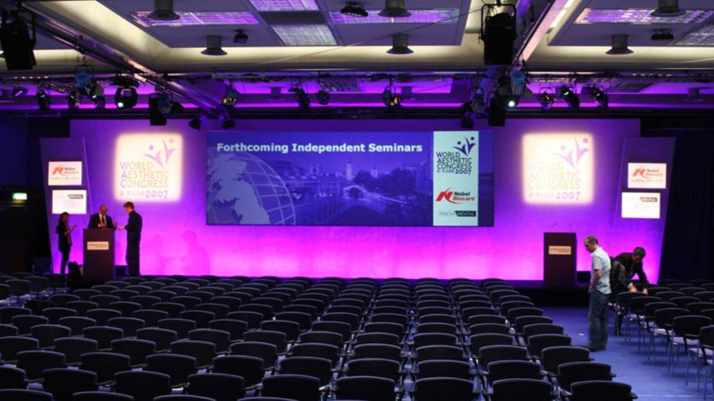 چک لیست فنی و تجهیزات سالن همایش برای سال نو 5 تجهیزات سالن همایش