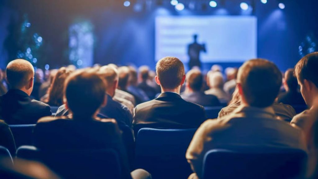 برگزاری همایش آخر سال و تجلیل از پرسنل 4 برگزاری همایش آخر سال